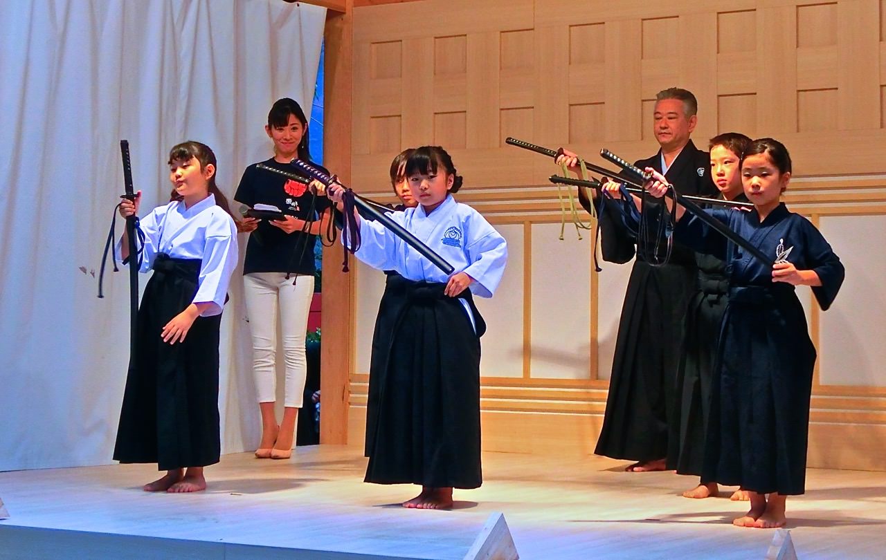 日本橋福徳神社での演武（吹毛会）