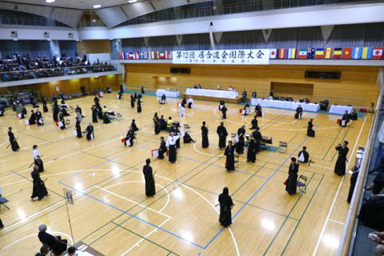 【大会報告】【国際大会予告】刀を持った、世界の剣士が 東京に集結！<br>
第12回居合道会国際大会開催されますレポート！
ヨーロッパ、ロシア、南米、東南アジアを迎え撃った本家日本のサムライ達は・・・！