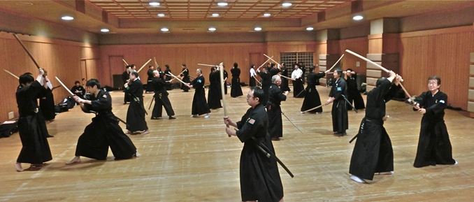 師範代以上の居合稽古