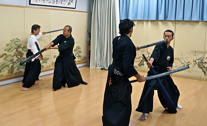 ヨーロッパ連盟長来日居合・二刀流稽古