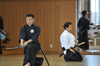 沖縄稽古会　居合座技稽古